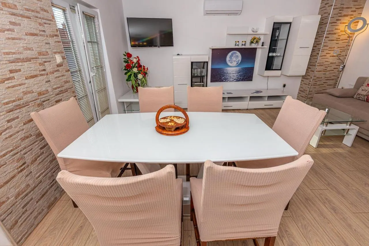 Apartman Šare Crikvenica 0*,  Croaţia